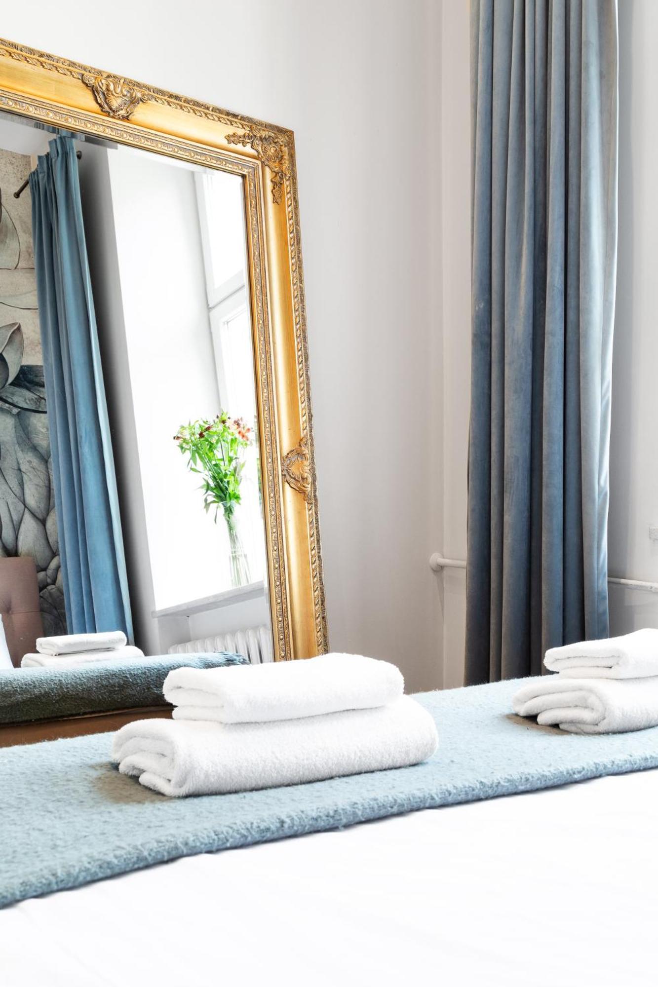Househost Apartment: Lazarza Street Krakow Bagian luar foto